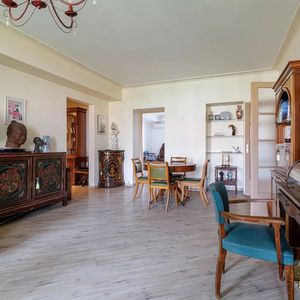 Property in Carre d'Or