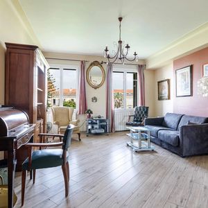 Property in Carre d'Or