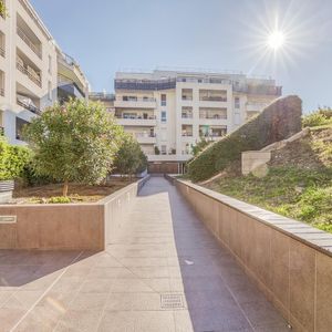 Property in Carre d'Or