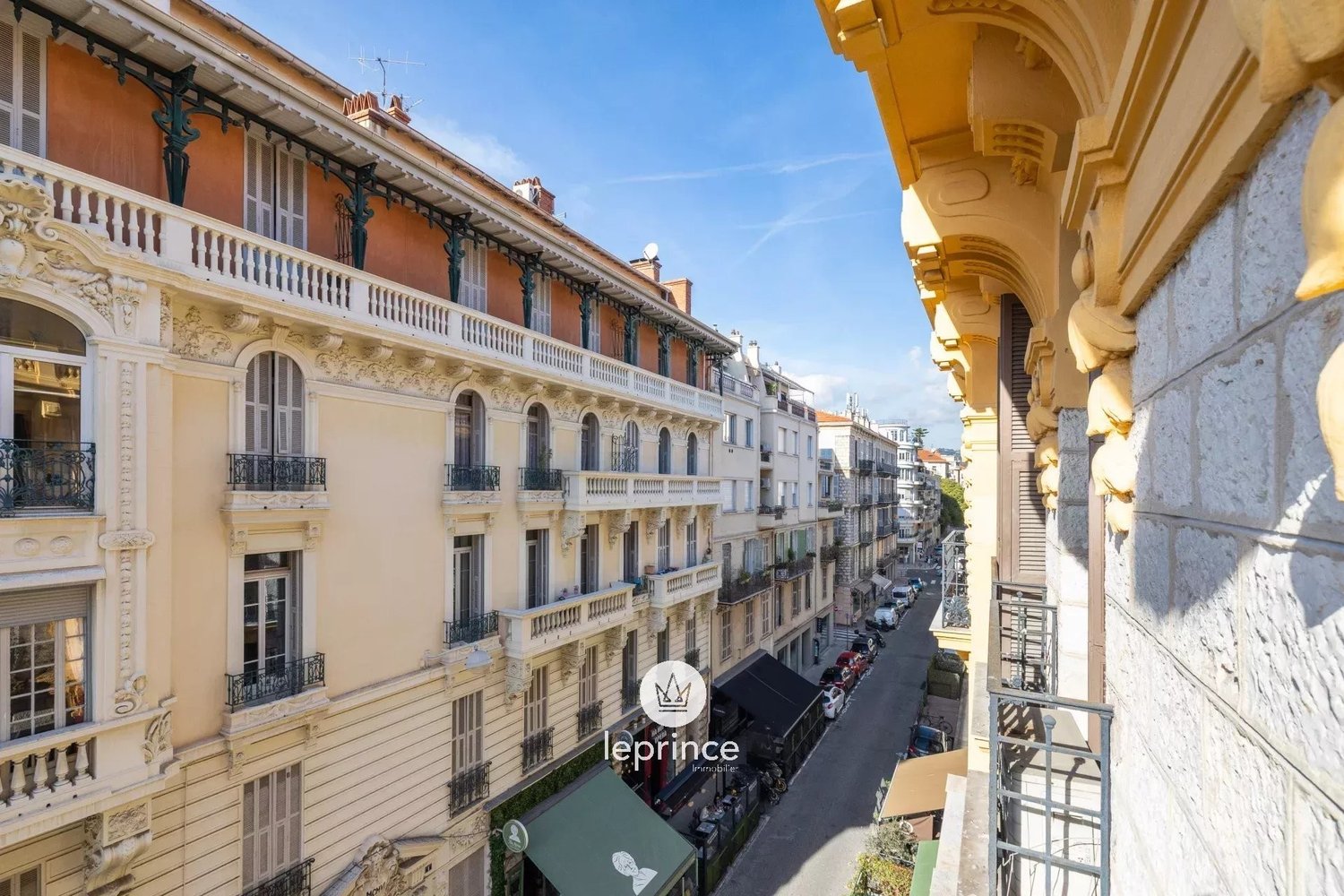 Property photo in Carre d'Or