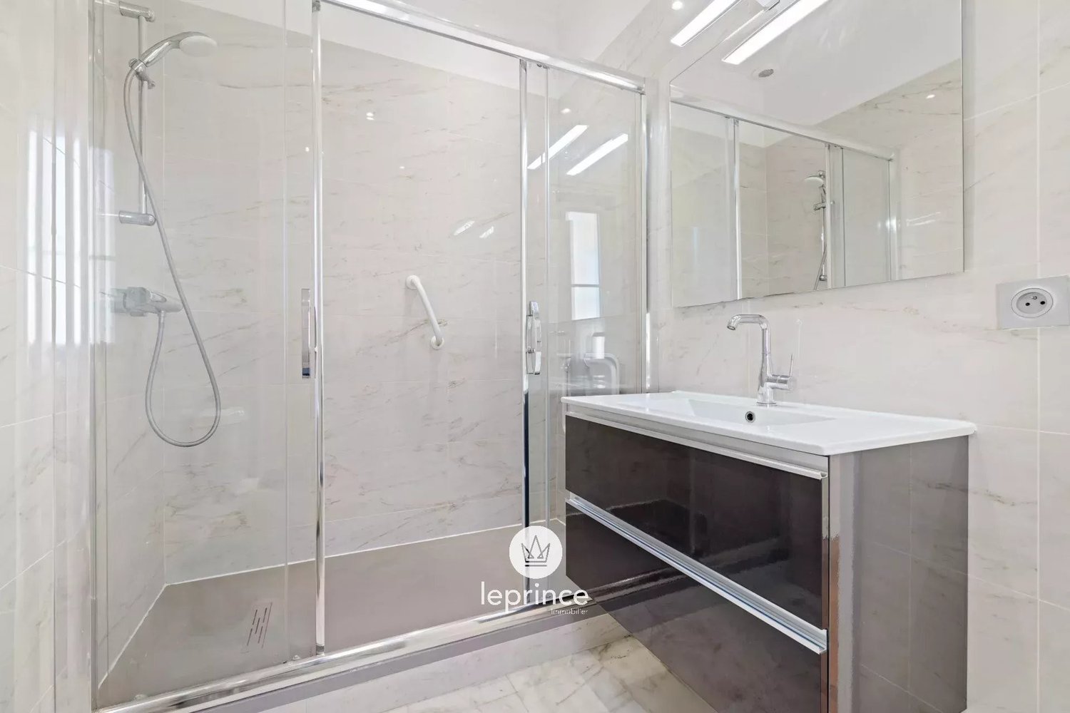 Property photo in Carre d'Or