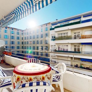 Property in Carre d'Or