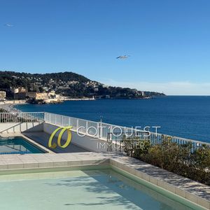 Property in Carre d'Or