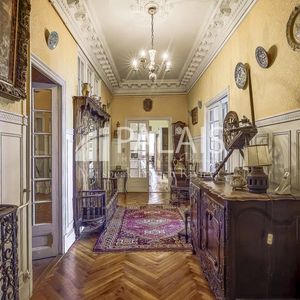 Property in Old Town