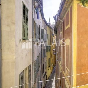 Property in Old Town