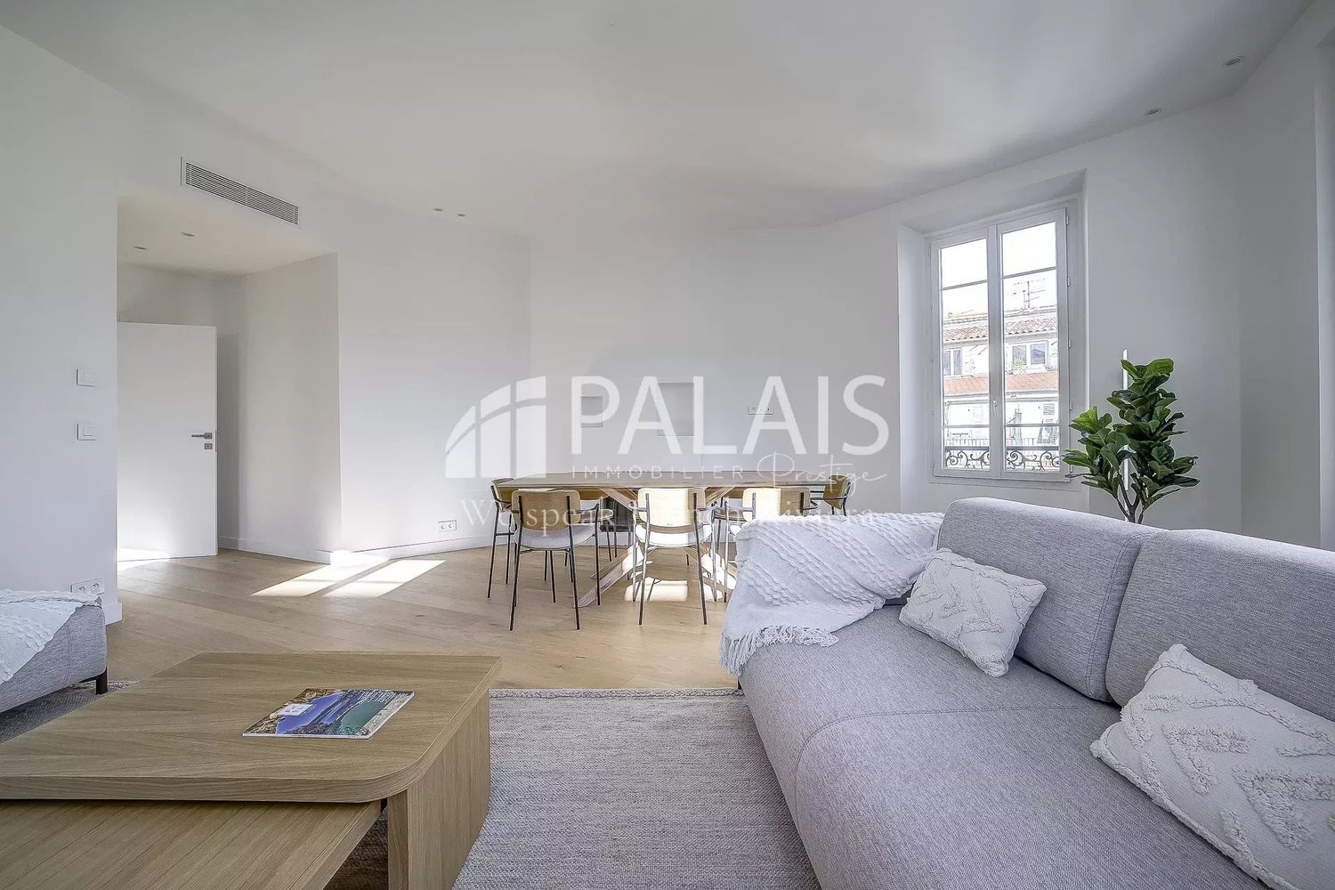 Property photo in Port