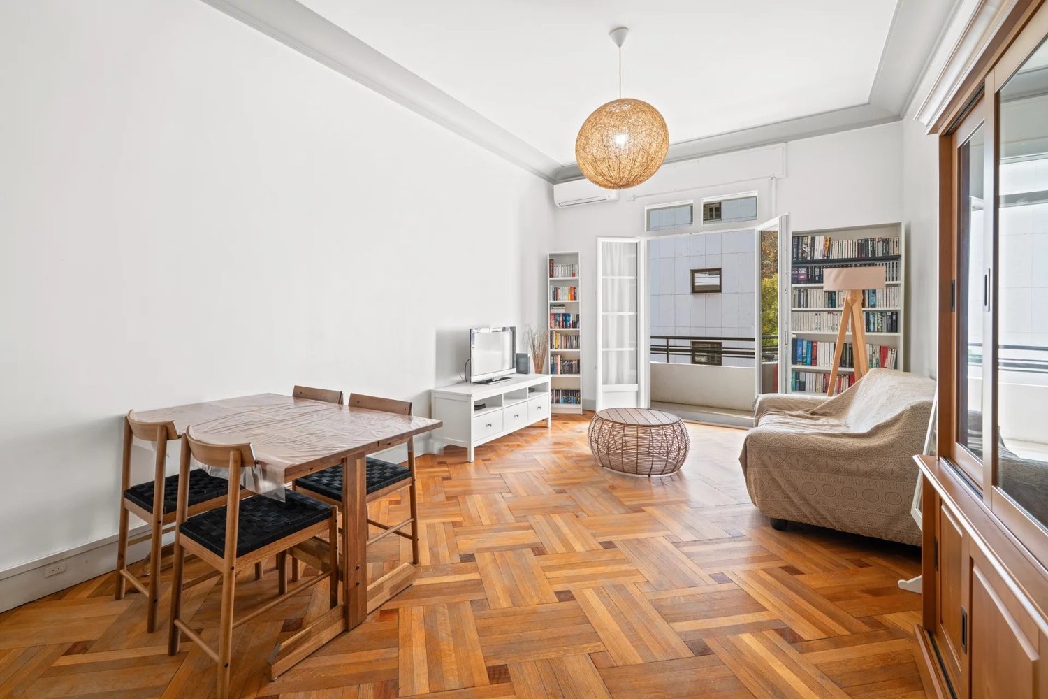 Property photo in Carre d'Argent