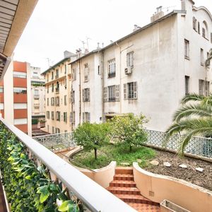 Property in Carre d'Argent