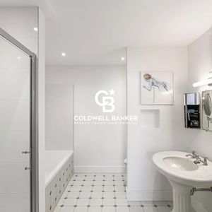 Property in Carre d'Argent