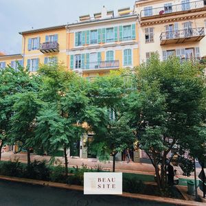 Property in Carre d'Argent