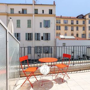 Property in Carre d'Or