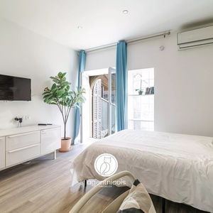 Property in Carre d'Or