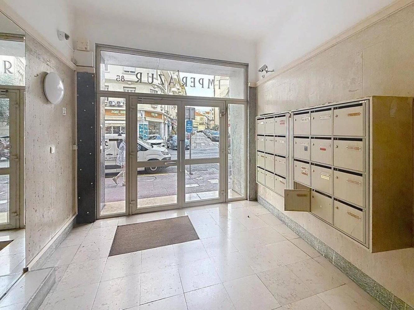 Property photo in Carre d'Or