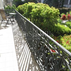 Property in Carre d'Or