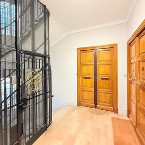 Property in Carre d'Or