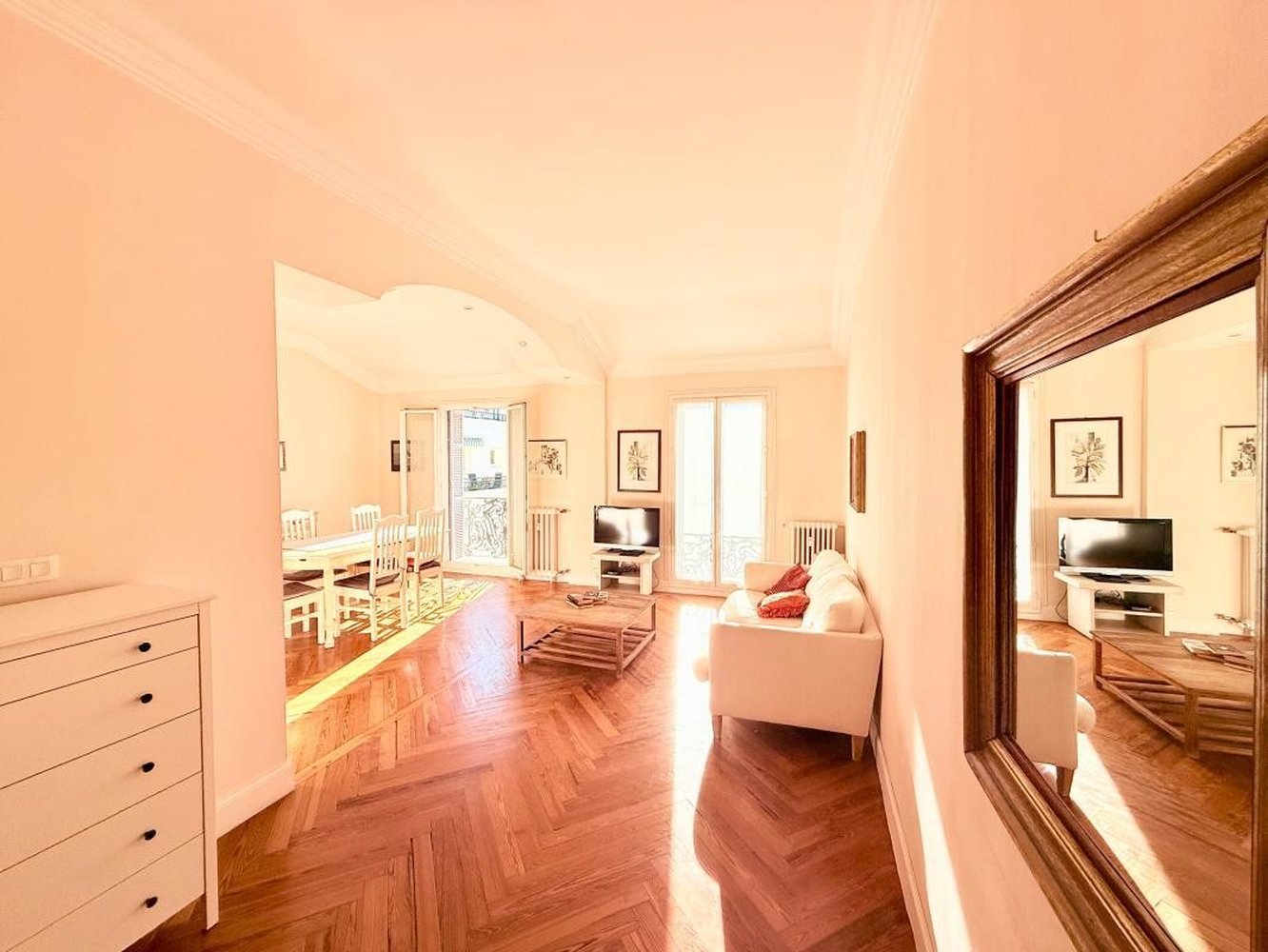 Property photo in Carre d'Or