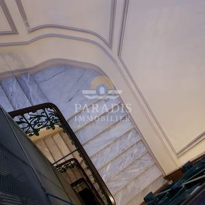 Property in Carre d'Or