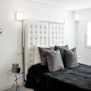 Property in Carre d'Or