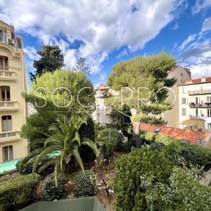 Property in Carre d'Or