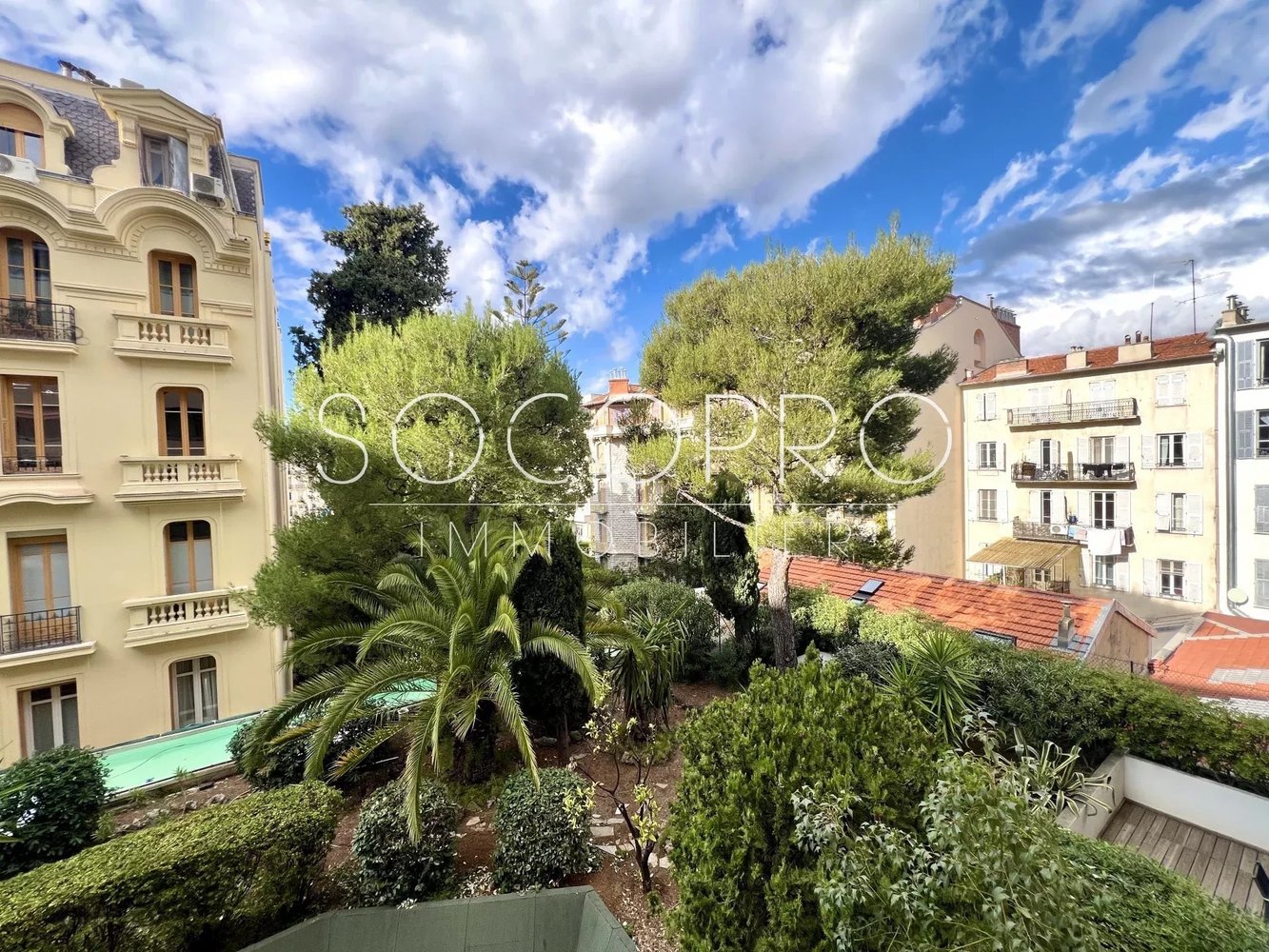 Property photo in Carre d'Or