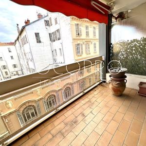 Property in Carre d'Or