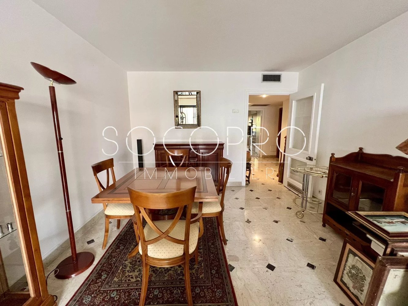 Property photo in Carre d'Or