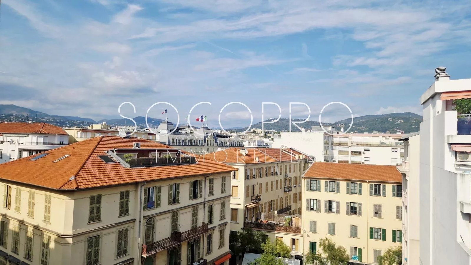 Property photo in Carre d'Or