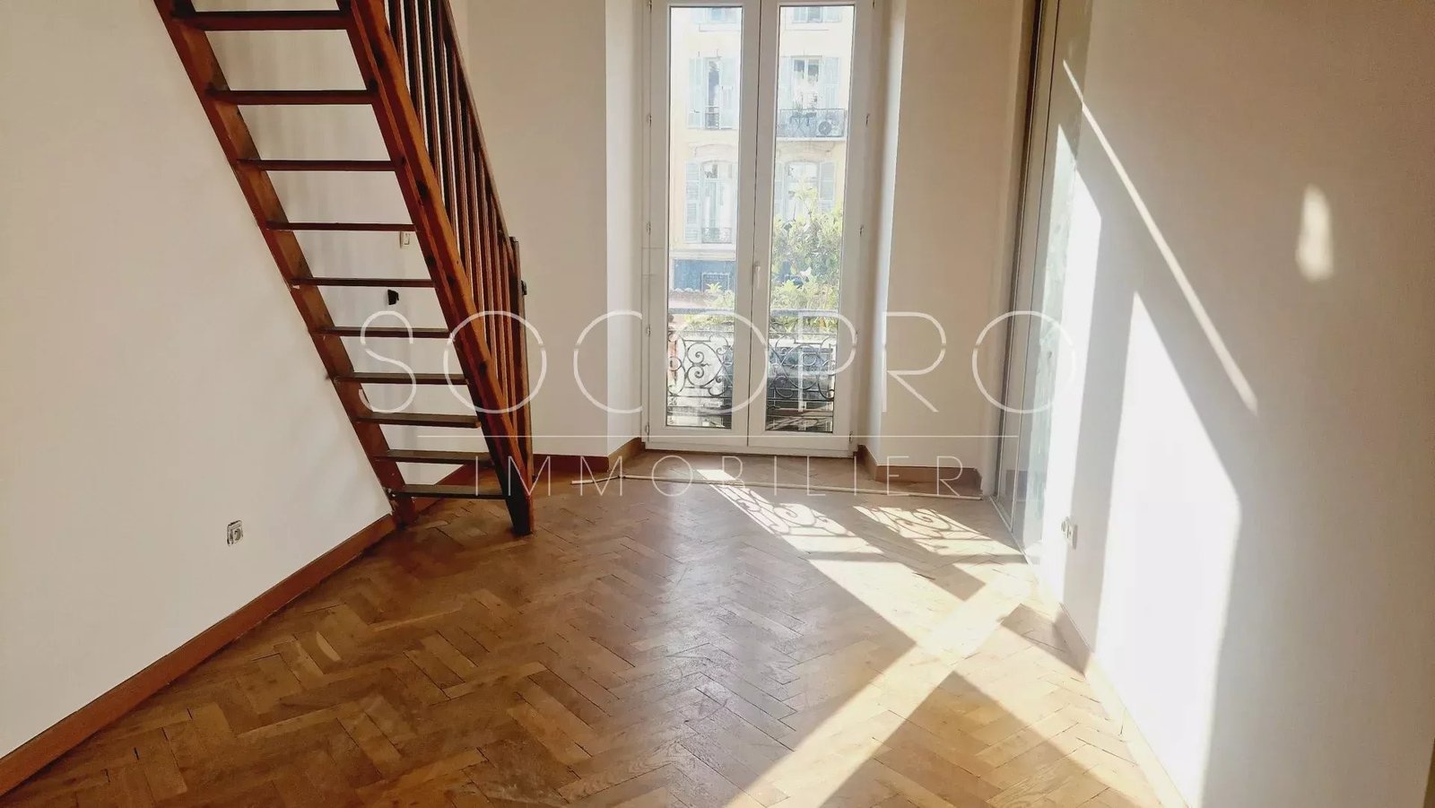 Property photo in Carre d'Or