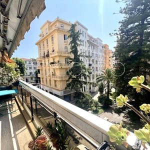 Property in Carre d'Or