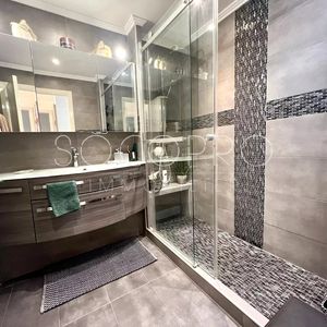 Property in Carre d'Or