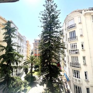 Property in Carre d'Or