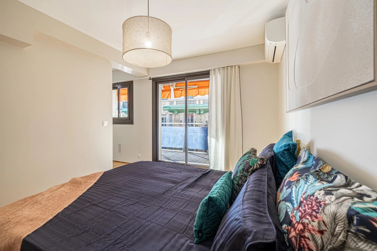 Property photo in Carre d'Or