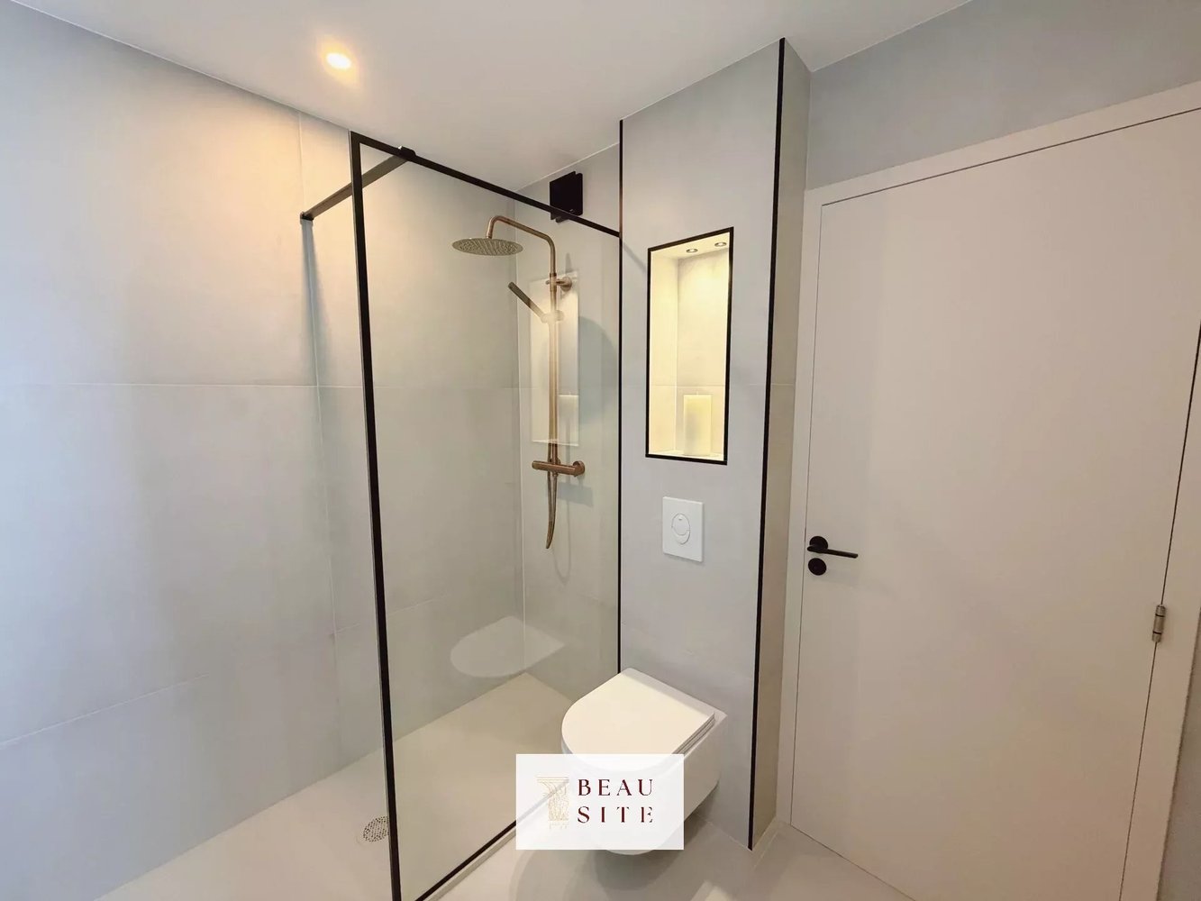 Property photo in Carre d'Or