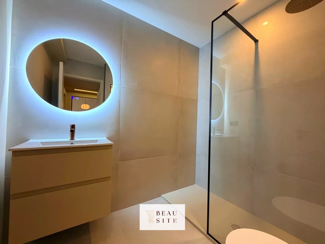 Property photo in Carre d'Or