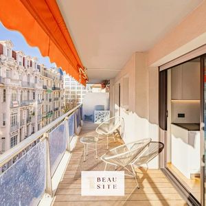 Property in Carre d'Or