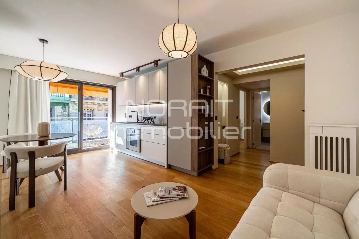 Property photo in Carre d'Or