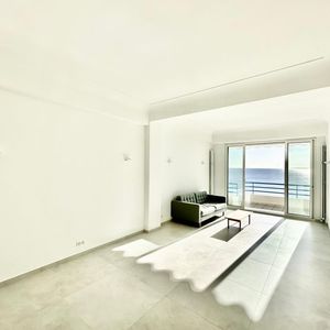 Property in Carre d'Or