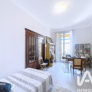 Property in Carre d'Or