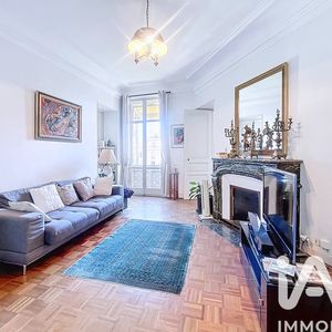 Property in Carre d'Or