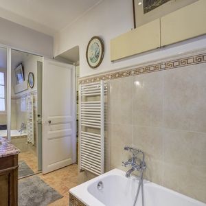 Property in Carre d'Or