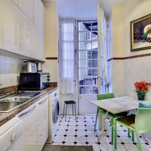 Property in Carre d'Or