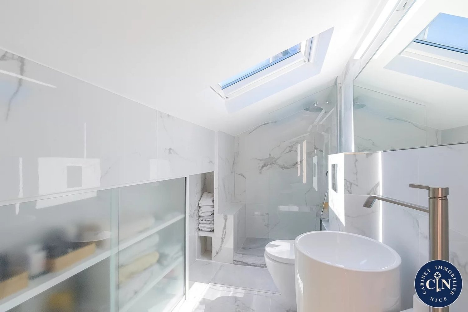 Property photo in Carre d'Or