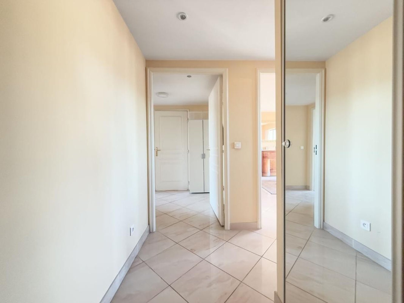 Property photo in Carre d'Or