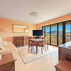 Property in Carre d'Or