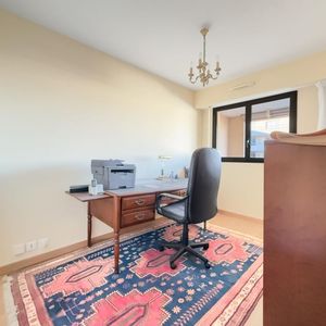 Property in Carre d'Or