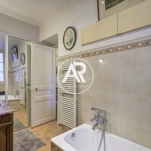 Property in Carre d'Or