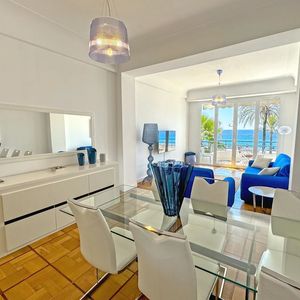 Property in Carre d'Or