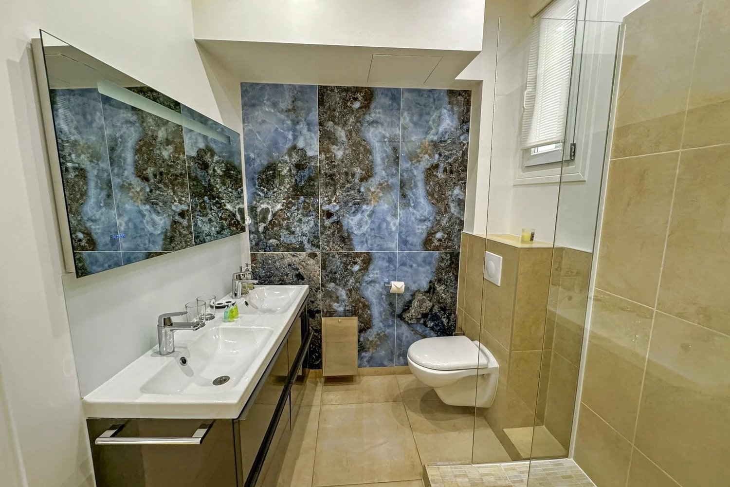 Property photo in Carre d'Or