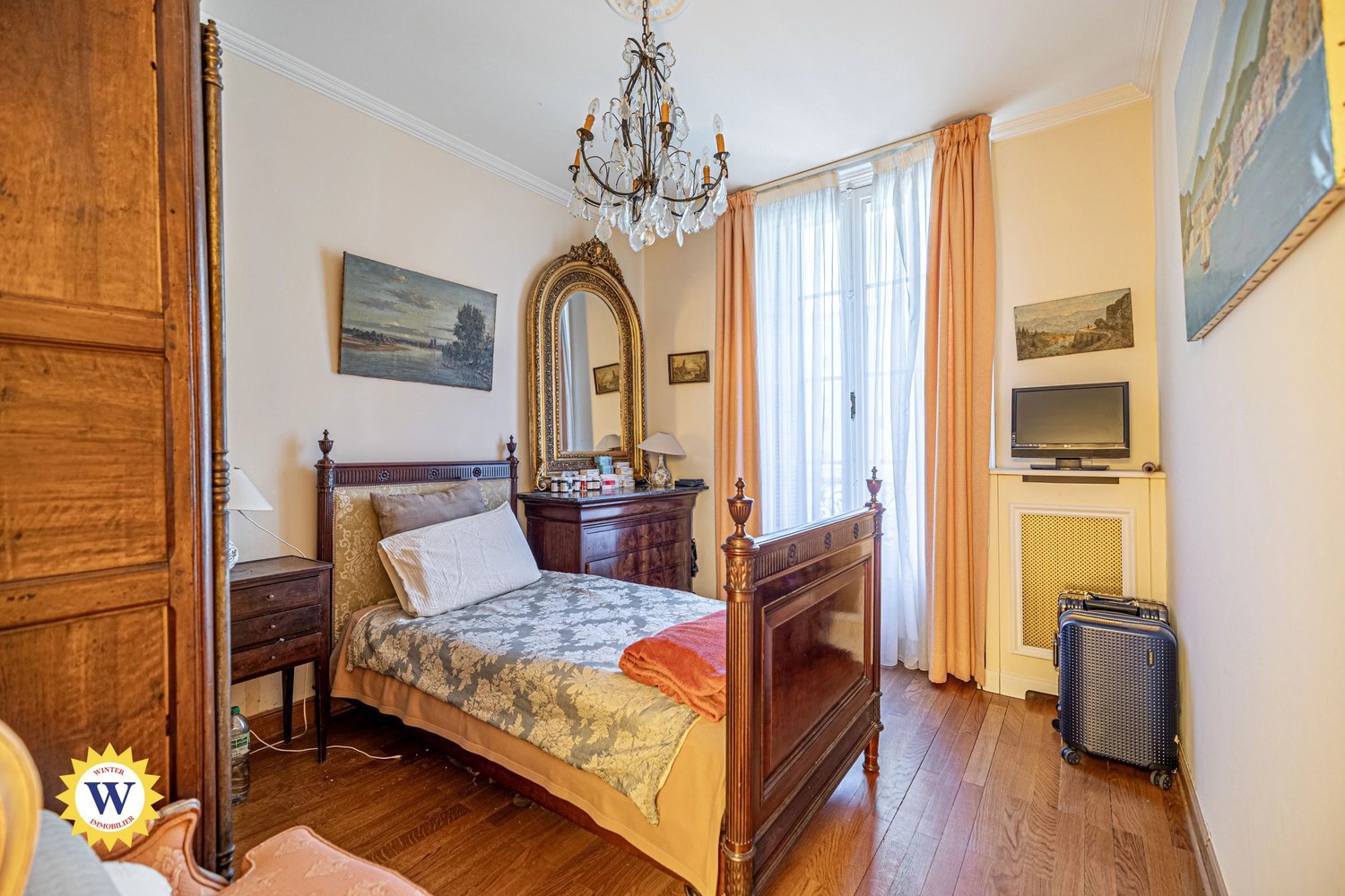 Property photo in Carre d'Or
