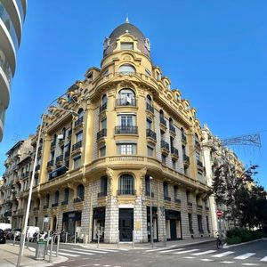 Property in Carre d'Or